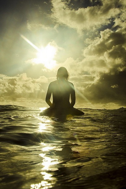surfing-girls:  Surf GirlSurfing Girls Twitter