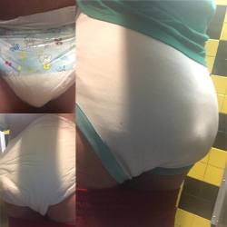 roxxyalexiss:  Went to go watch some Deadpool and look what I hid underneath the whole time 😏 #diaper #diapergirl #ddlg #abdl #ayeljayjay 