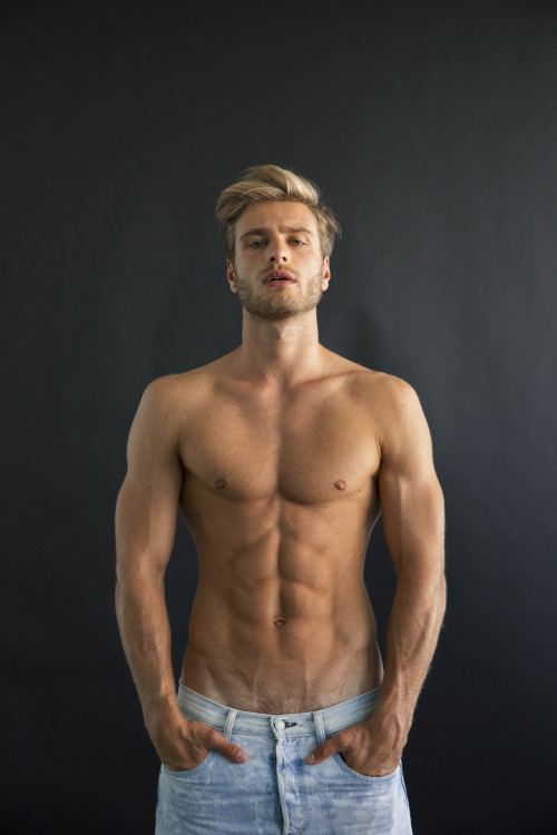 boyzoo: Francesco Brunetti by Gabe Ayala