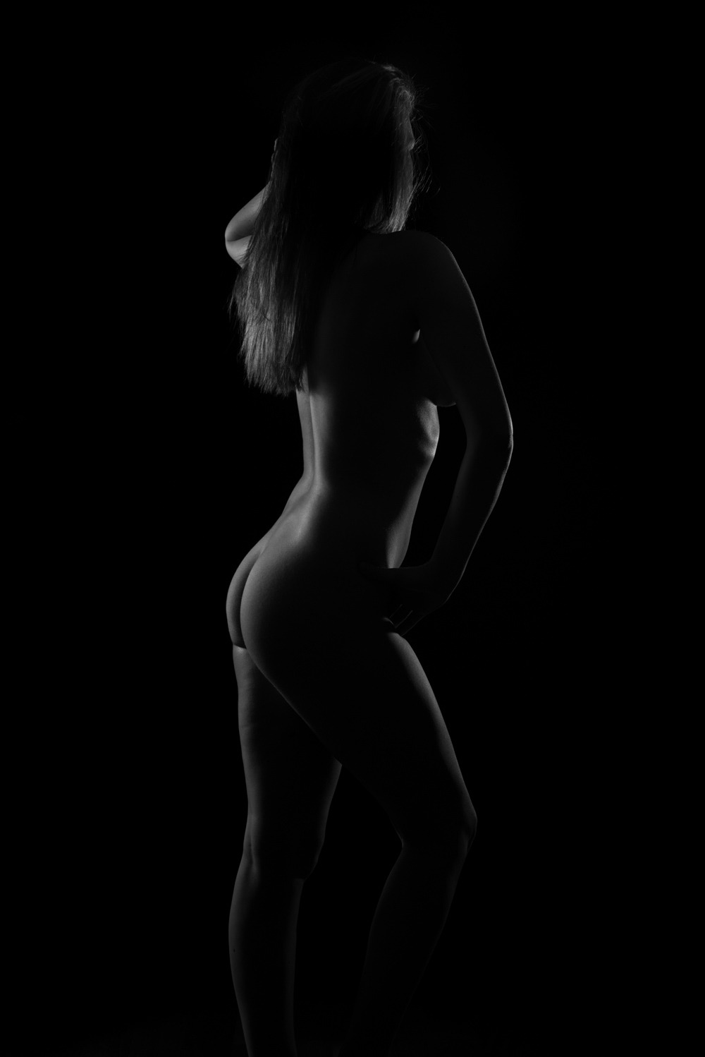the implied black and whitesphotography by @mjennzone
