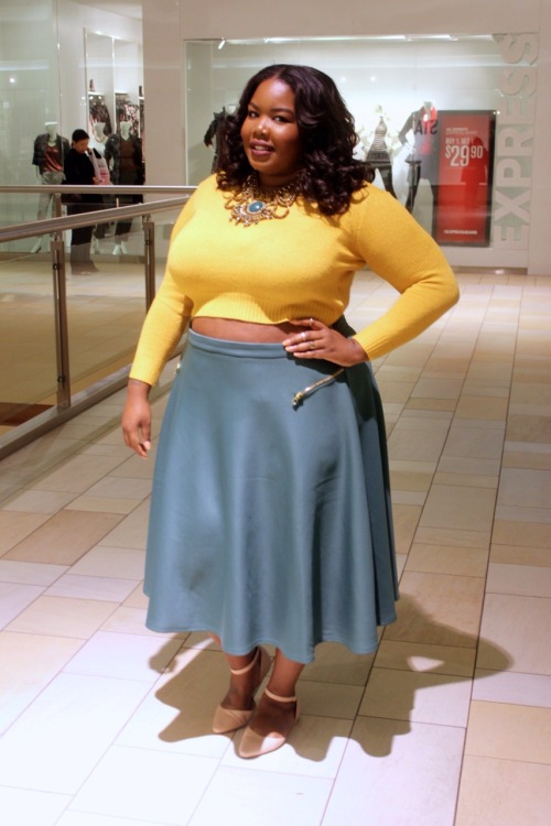 everythingcurvyandchic:Yasss to Midi Skirts outfit post here—> http://bit.ly/ZPQDXH