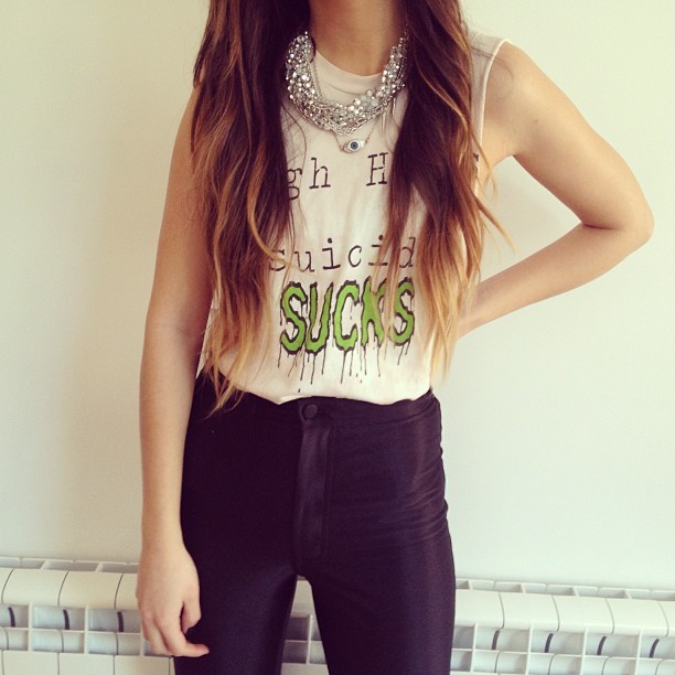 daisyhaz-e:  florahly:  ♡ rosy blog ♡  ♡ rosy blog here ♡