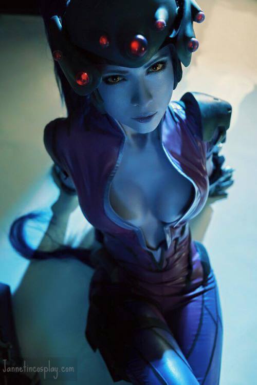 overbutts:  Widowmaker Cosplay   < |D’‘‘‘