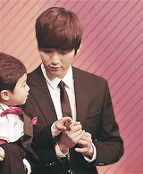 chaootic:  [D-09] 15 reasons why I love Lee Junghwan: he’s a good appa 