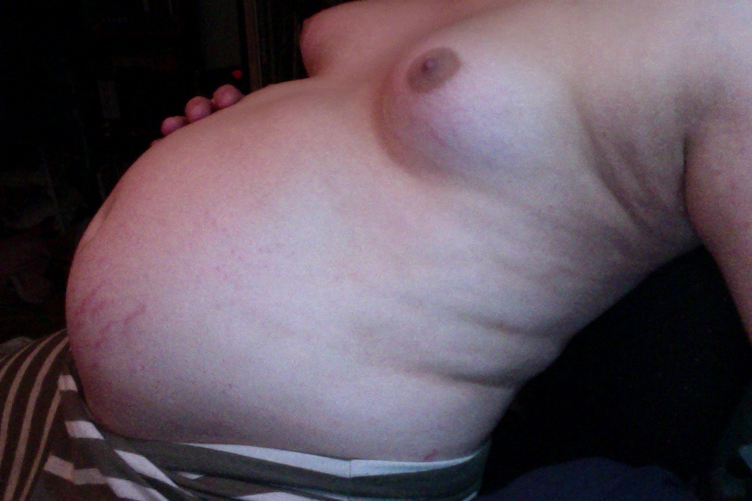theplumpmonster:  AS YOU CAN SEEI used to do loooots of soda bloats, and I’m working