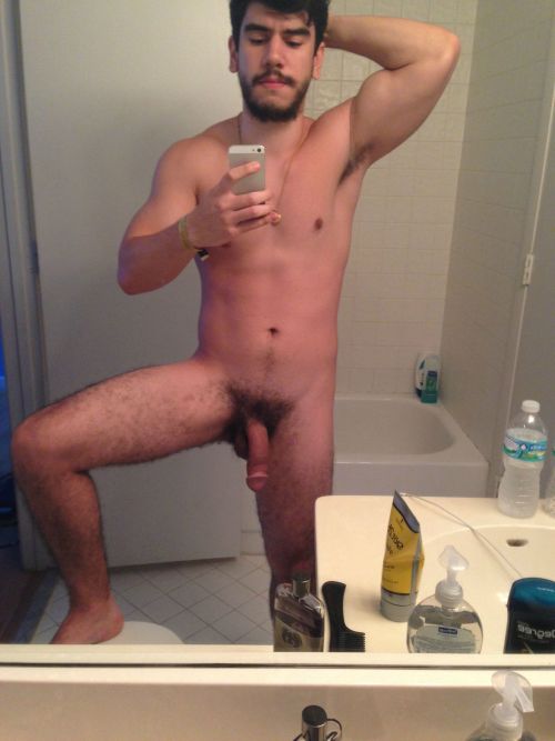 straightmenworshipping:  hung straight dude  nice long cock 