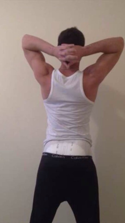diaperslave:  Submission  VERY hot diapered man