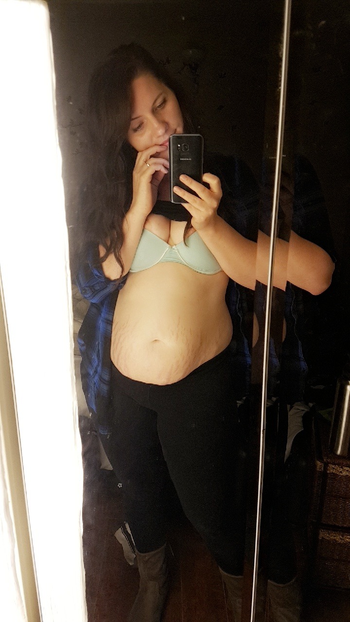 lilplumpprincess154: Home. Pants off, dance off. Plus its snack time already 🙊🤗💕