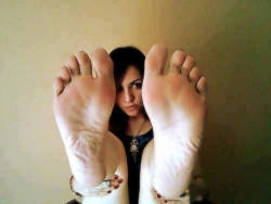 feet2020:  letsfeetgirls:  FeetGirl on Flickr.