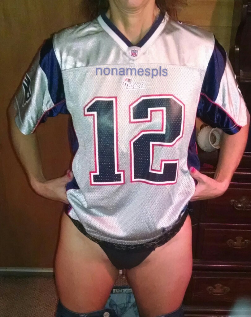 disposablejj:  nonamespls:  Love to support our team “GO PATS”  Go PATS! 