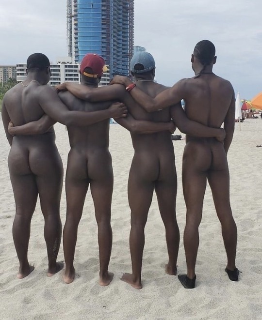 theholewhisperer:  Pick one! Or eat em all 🤷🏽‍♂️👅