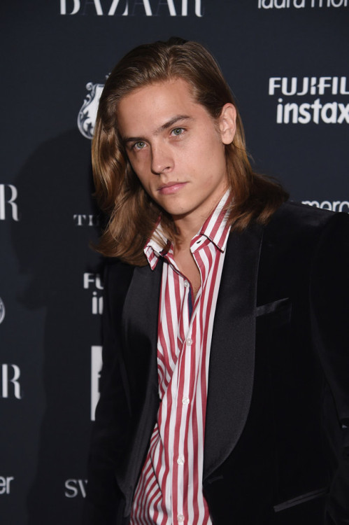 classymike44: Dylan Sprouse looking super handsome at Harper’s BAZAAR Celebration of &ldq