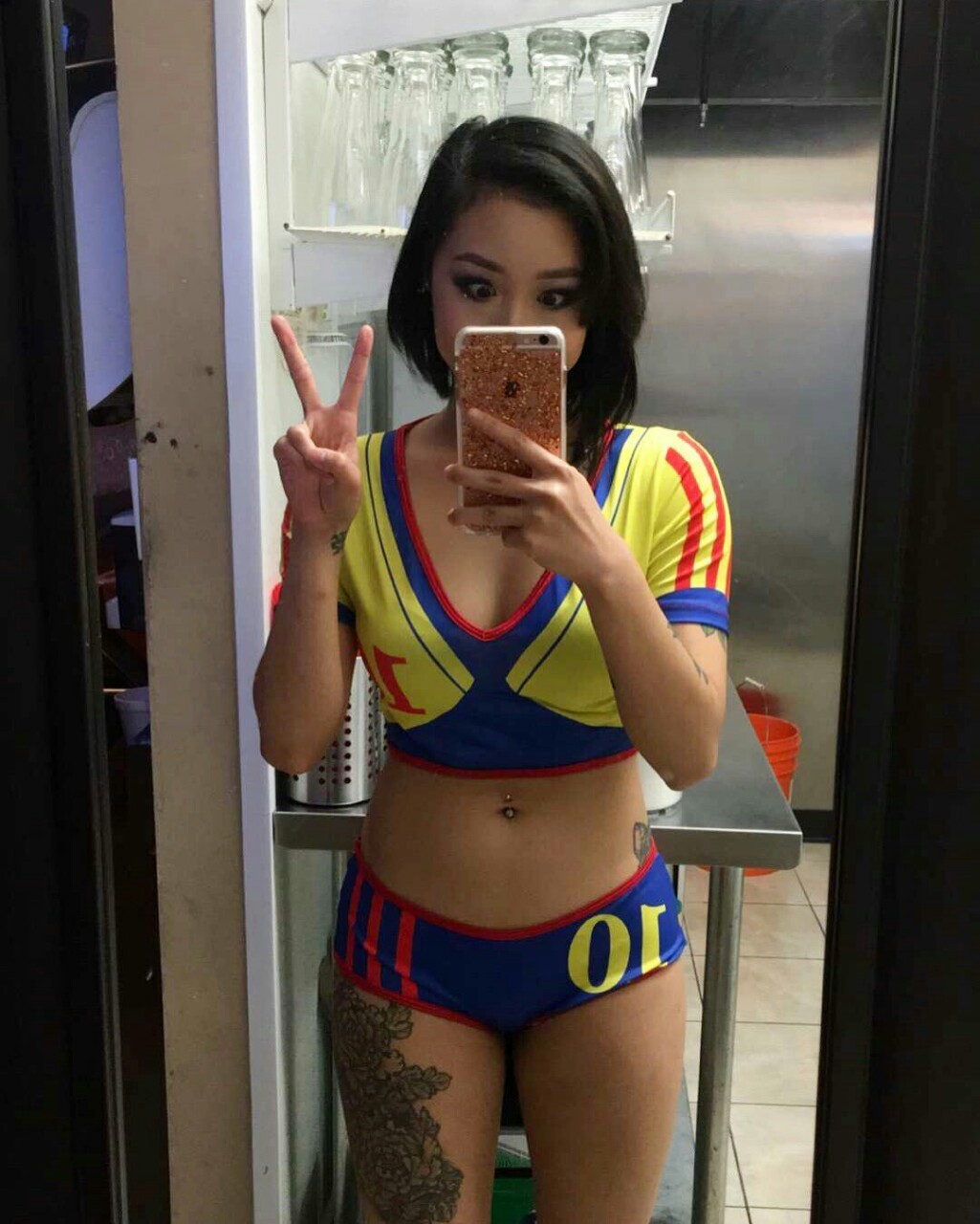 blacknyellow-world:  Non nudes part 3. #kreepyana