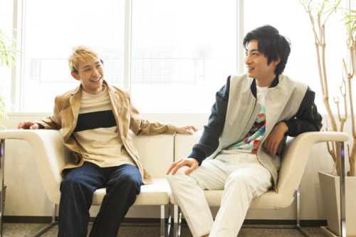 engekihaikyuu:   Hyper Projection Engeki Haikyuu re-run interviewfeat. Suga Kenta and Kimura Tatsunari Bonus: Not sure if I’m gonna take the time to translate the entire interview, but some highlights include: During one of the shows, Tatsunari broke