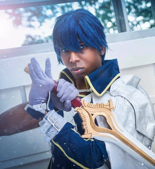 Chrom from Fire Emblem : imjustjayk / photo; @alexrosephotog At the time, I was thinking about cospl