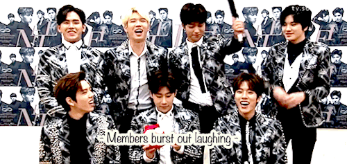 star-hoya:  When an English alphabet is harder to pronounce than the members’ names in Chinese…(note: all other members introduced themselves with their Chinese names)