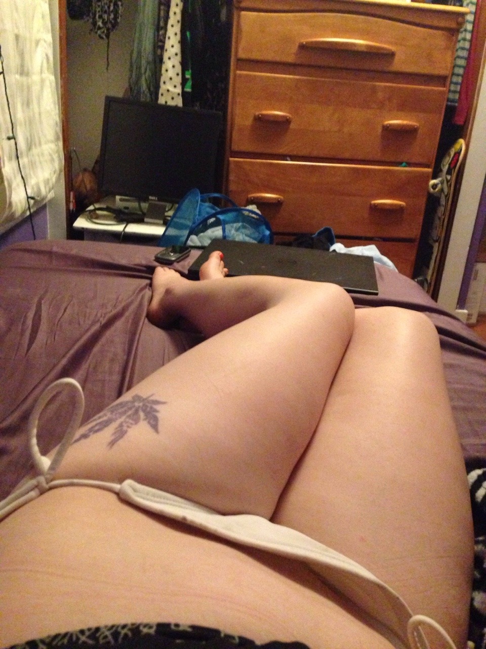 the-stoner-sage:  Thick thigh squaddd 😍😎 @the