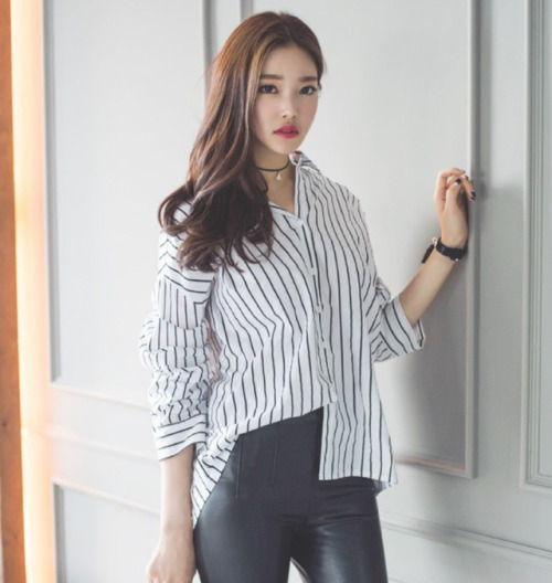 Park Jung YoonBlack Leather Leggings Striped Shirt Full Set @ parkjungyoon.blogspo