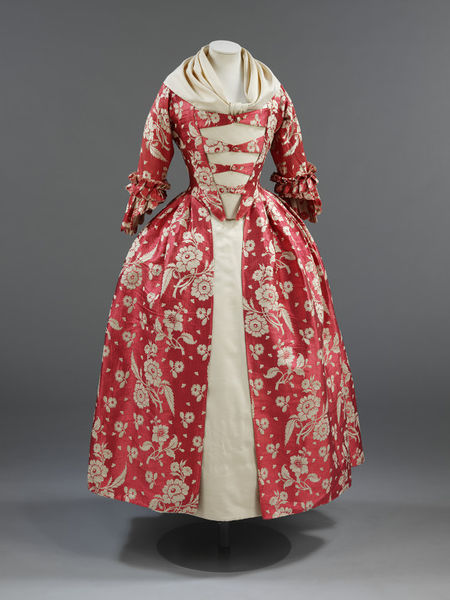 Gown1760sBritish V&A