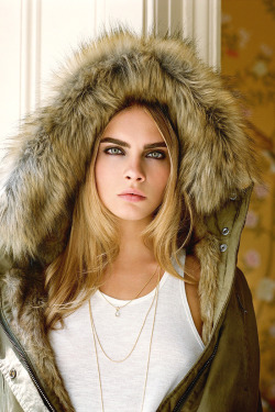 heavybucks:  Cara Delevingne