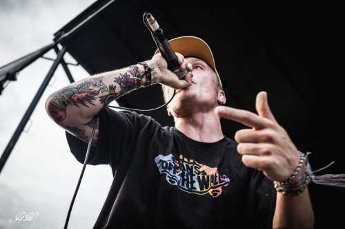 toxicremedy:  Ben of Neck Deep (by JoeWeiler)