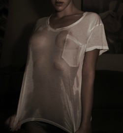 big-teen-tits:  Wet tshirt