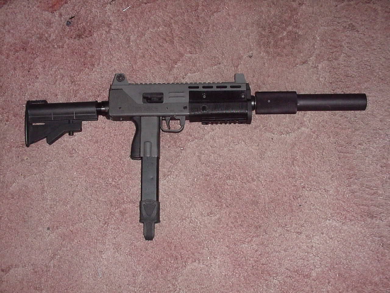 drugwar-deactivated20141007:  MAC 10 suppressors 