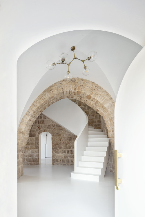 Renovation on a building in Jaffa, Tel Aviv, Israel by architects Raz Melamed and Omar Danan.Images 