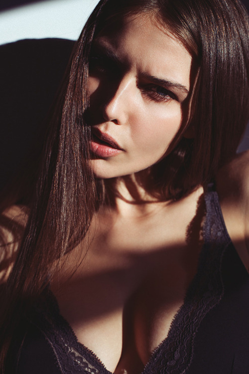 elegant-girls:Tamara Lazic