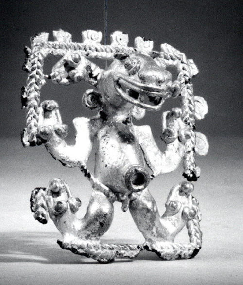 met-africa-oceania: Anthropomorphic Animal Pendant, Metropolitan Museum of Art: Arts of Africa, Ocea