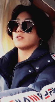jjungcooks:best of kookie: 16 / ∞→ outstanding with glasses.