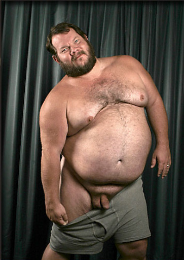 kellsfunpics:  Mmm tasty big bear! 