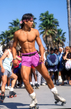 ohyeahpop:A then unknown Marcus Schenkenberg rollerskating in Venice B each, California when he was discovered by photograper Barry King in 1989. Photos by Barry King