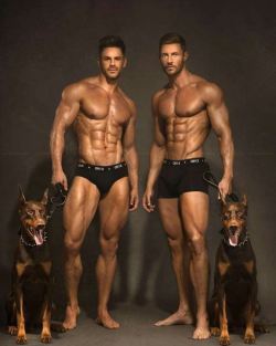 Aworldofmenz:  Peterc5457:  #Ericturnerandmornecoetzer   A World Of Menz