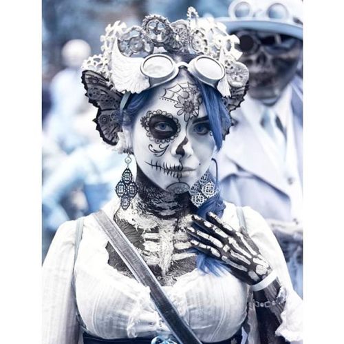 steampunktendencies:  ・・・ in the procession.Mexico. 📷 @Ekbaalam