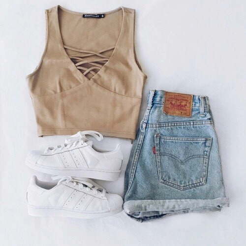 hipsteroutfiits:Brown Top + blue Jeans + Adidas Superstar