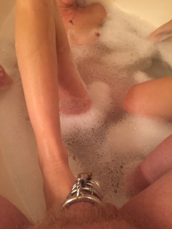 Dontcrycuck: Foot Massage For Her While She Soaked In The Bath. Plus A Couple Of