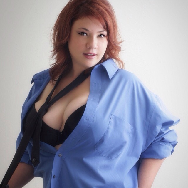 jowife:  Stop stealing my pictures and posting them as your own. These ones are private