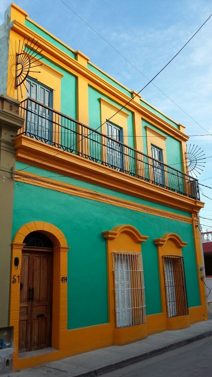 darellos-blogs:  Mint-yellow colored house Mazatlan, Mexico