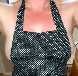 buffyloveshersls:  So here is the new aprons that I ordered for you. Not too bad for my first attempt at this……   Well everyone, welcome to my wife&rsquo;s first post!  Until now, she has used this blog to follow mine.  I have to say that I am