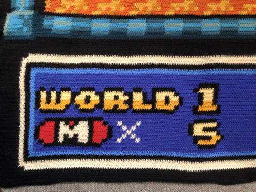 heck-yeah-old-tech:  kevac11:  (vía My friend used 6,5 years (800 hours) to make this awesome Super Mario blanket - Album on Imgur) Amazing,  That’s way too hardcore.  want!