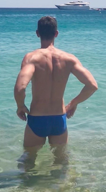 canonbur: Ben Thompson I wish he was in my stocking.