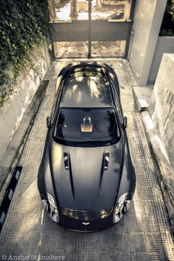 amazingcars:  crash—test:  DB9 (by AnshoBijlmakers.nl)