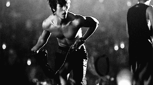 pervingonkpop:  When maknaes are out to kill us.