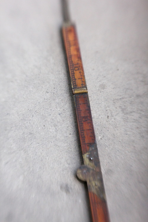 New items at Mountain Man Trading!  1920&rsquo;s Carpenter&rsquo;s Boxwood and Brass Caliper Ruler b