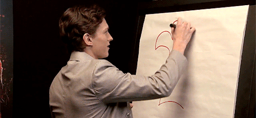 karastarikov:tom holland trying to draw the infinity gauntlet and showing his amazing drawing skills