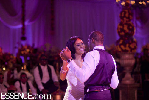 bishopmyles:  thotluxury:  thelasthuxtable:  thoughtsofablackgirl:  Chris Paul and his wife Jada Paul. I couldn’t stop with the “aaaawww” when I saw those pics at essence.com  Black Love  chris paul is truly husband goals.  Aw yes :)