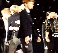  henry hugging kai     
