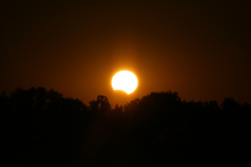 Porn photo astronemma:  Rare Hybrid Solar Eclipse Photos