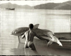 loverofbeauty:  Gian Paolo Barbieri:  Fisherman,  Madagascar